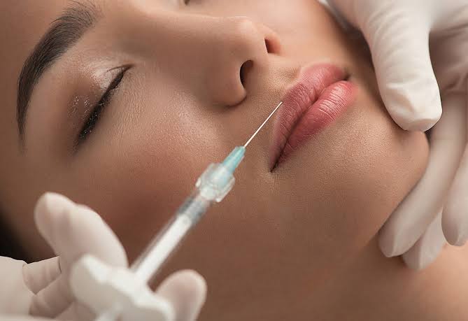 Injection d'acide hyaluronique